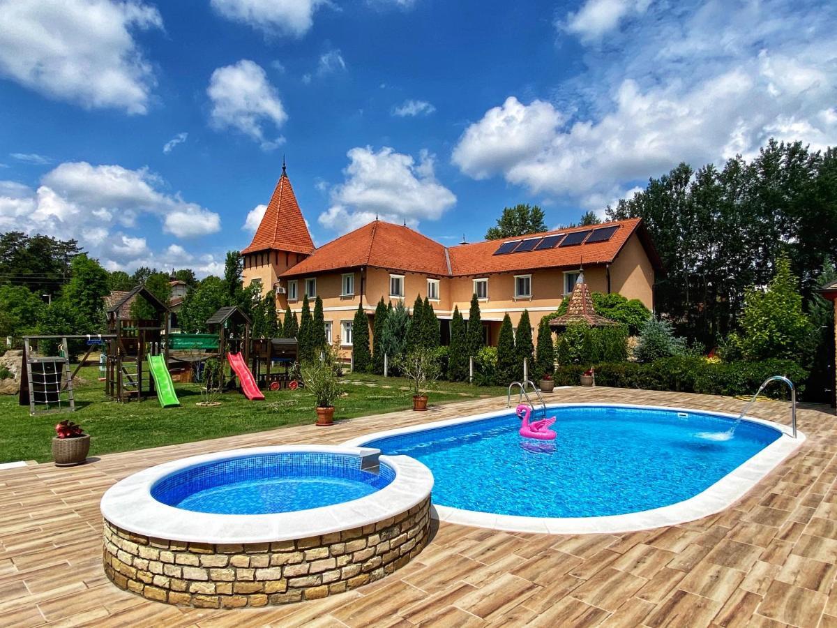 Villa Larus Палич Екстериор снимка